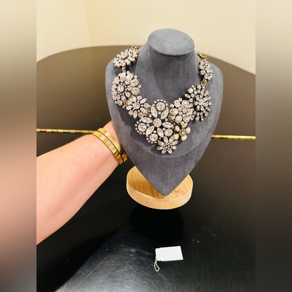 NWT Luxury Maximalist Spring J. Crew Crystal Flower Lattice Statement Necklace - Picture 4 of 15